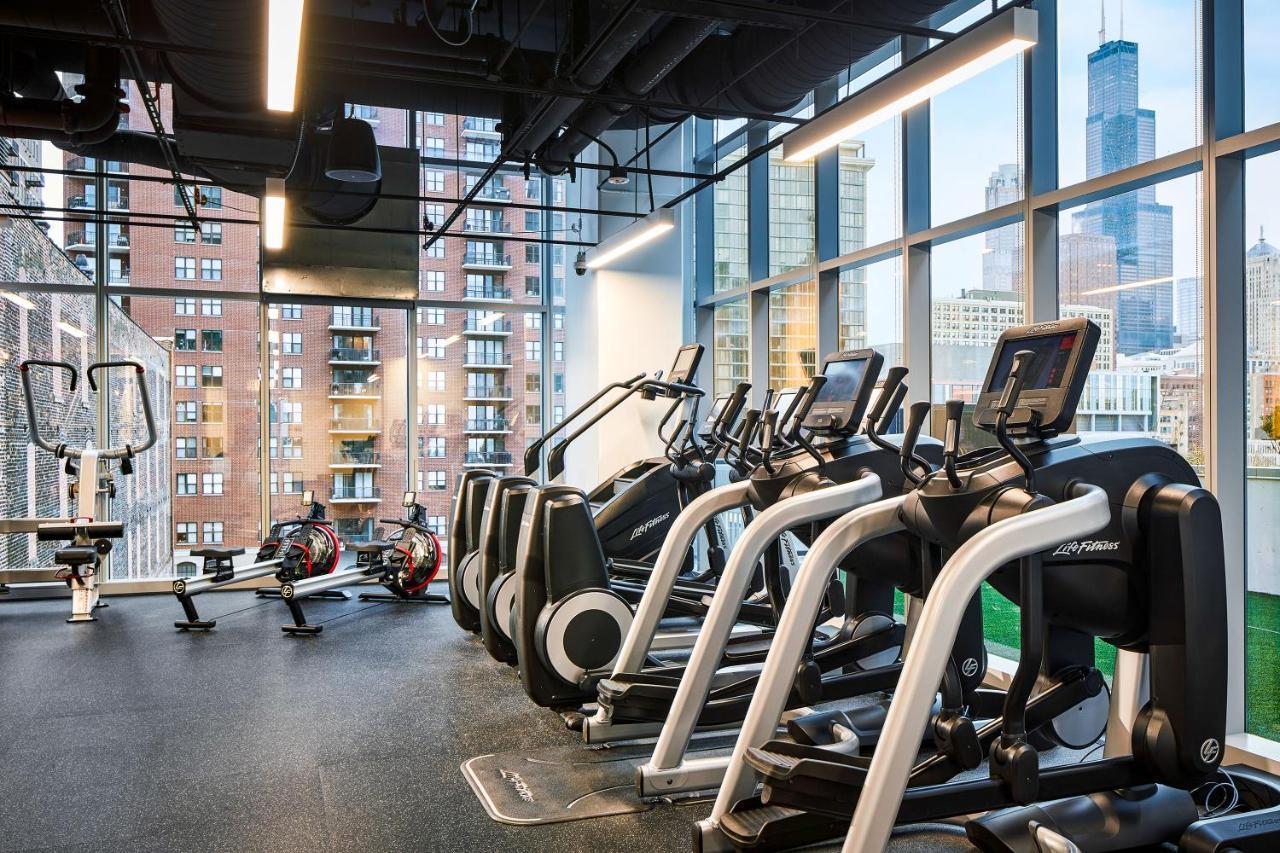 Sentral Michigan Avenue Aparthotel ชิคาโก ภายนอก รูปภาพ The fitness center