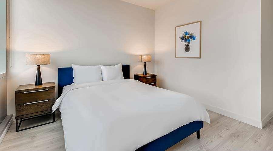 Sentral Michigan Avenue Aparthotel ชิคาโก ห้อง รูปภาพ A bedroom at the hotel