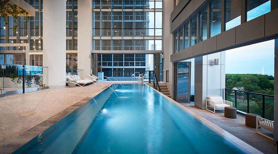Sentral Michigan Avenue Aparthotel ชิคาโก ภายนอก รูปภาพ The pool at the Ritz-Carlton, South Beach